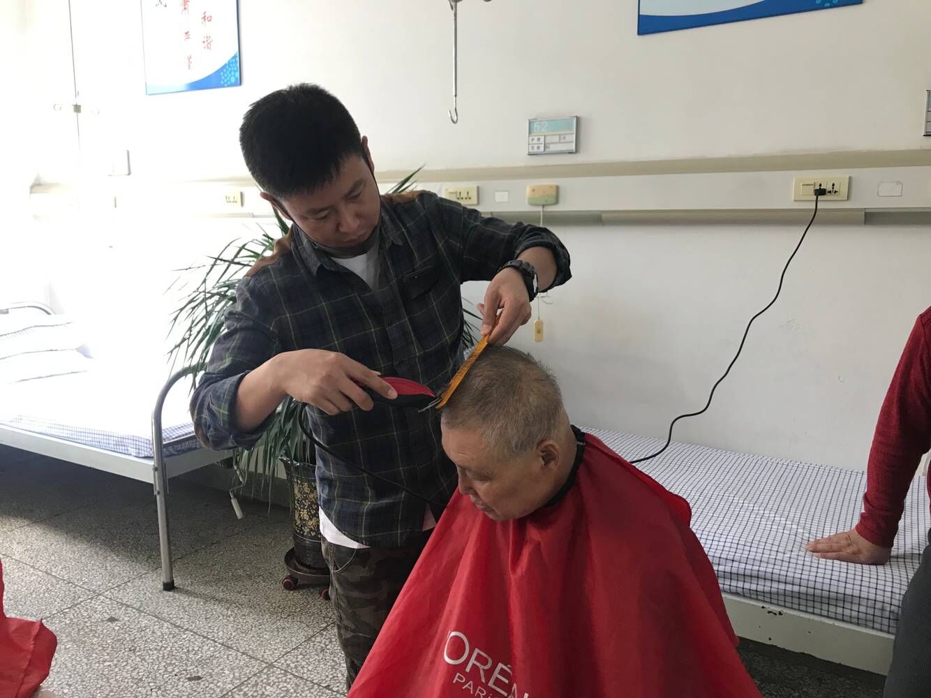 理發(fā).jpg