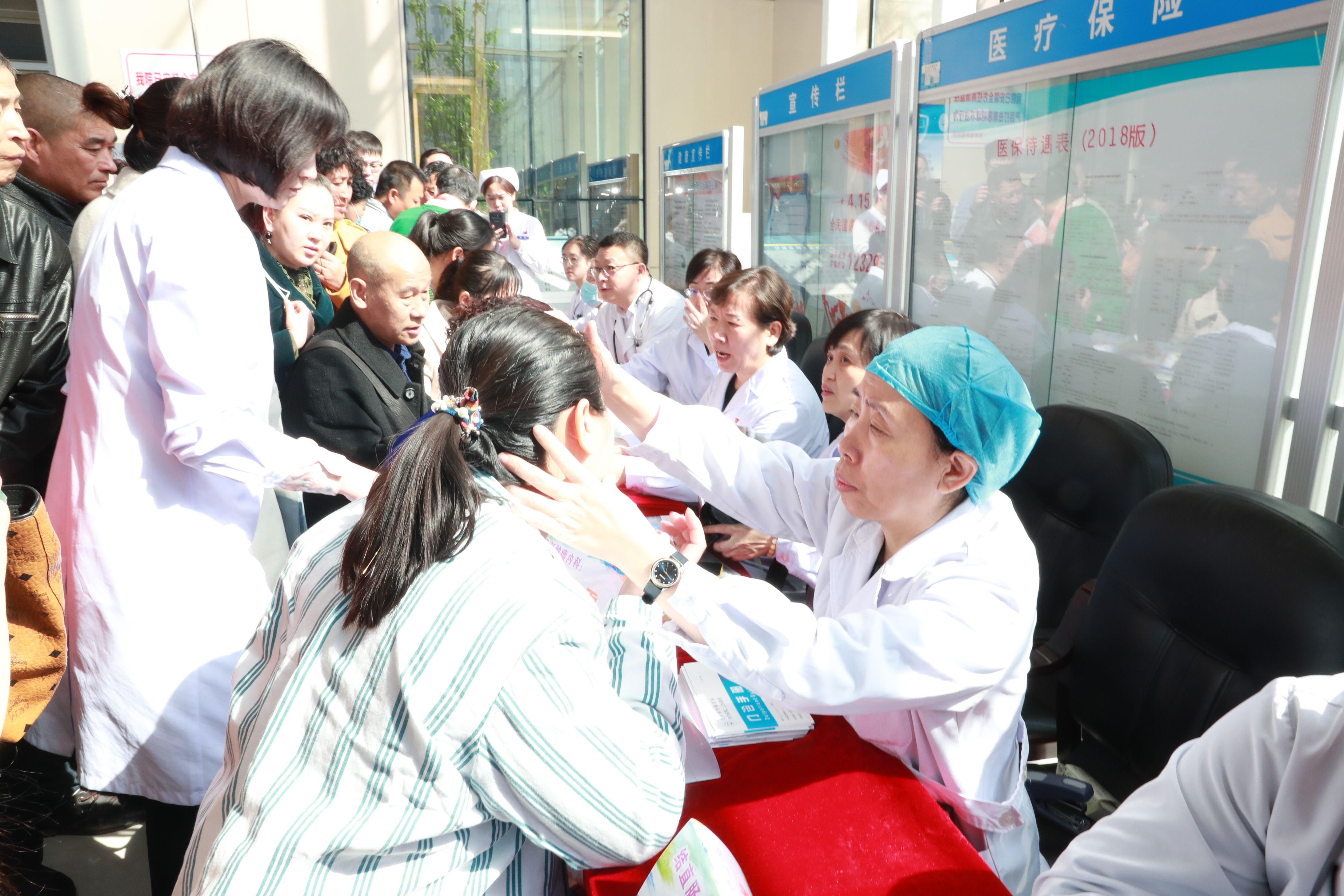 義診鄭穎.jpg